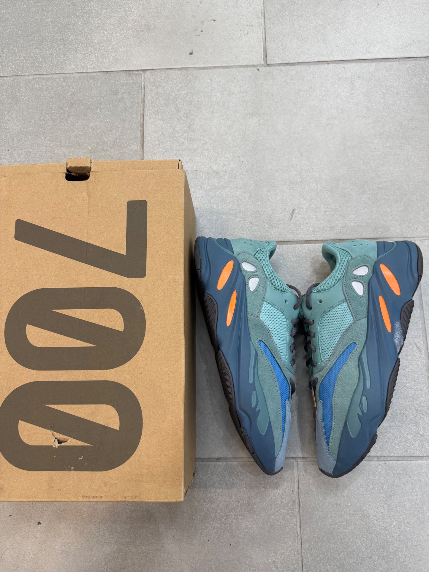 Adidas adidas Yeezy Boost 700 Faded Azure Size 11 (Pre-Owned)