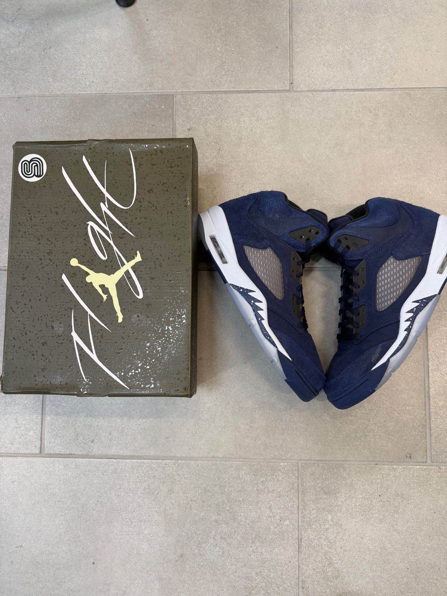 Jordan 5 Retro Georgetown Size 13 (Pre-Owned)