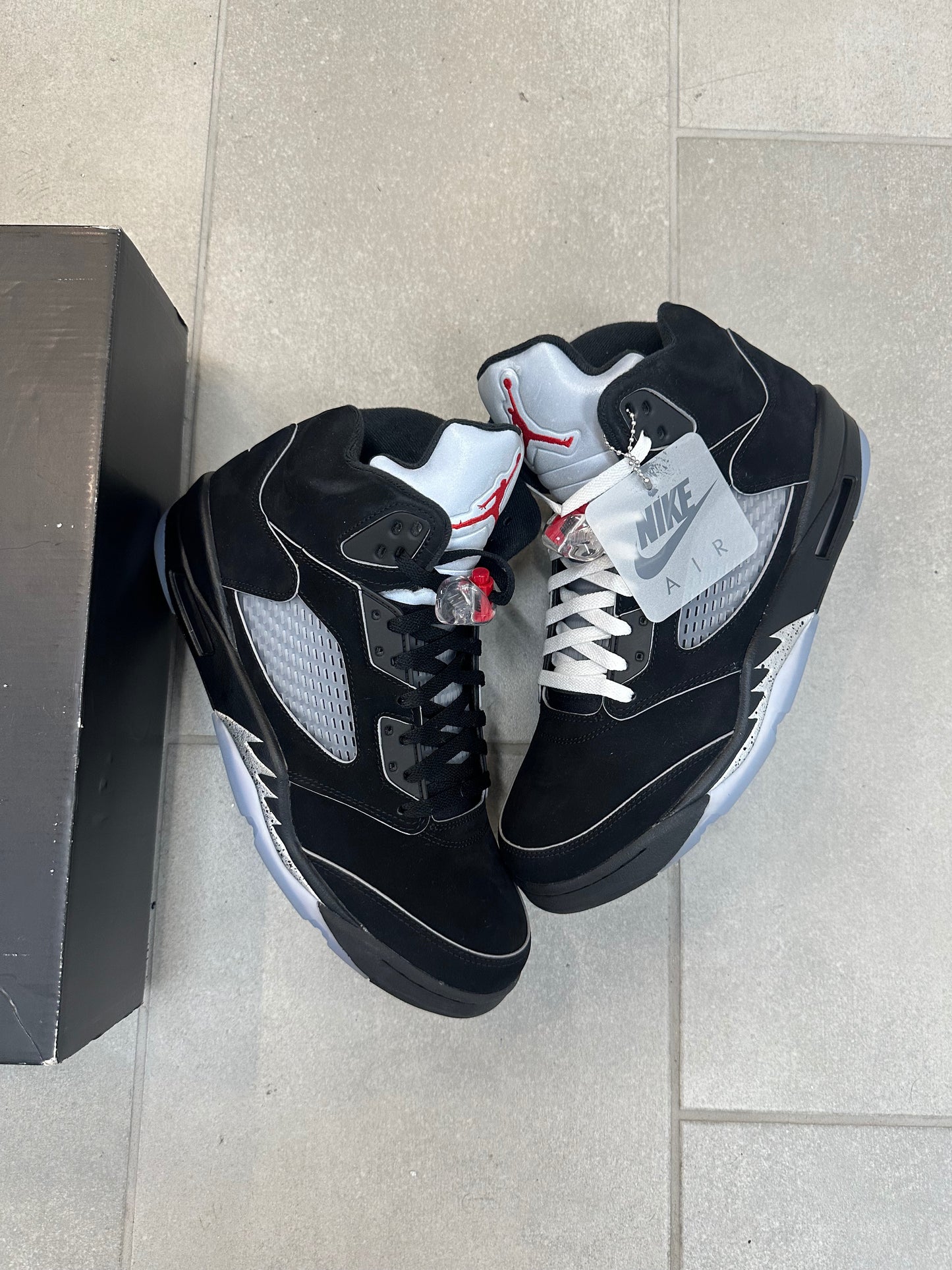 Jordan 5 Black Metallic Reimagined Size 12.5 (Pre-Owned)