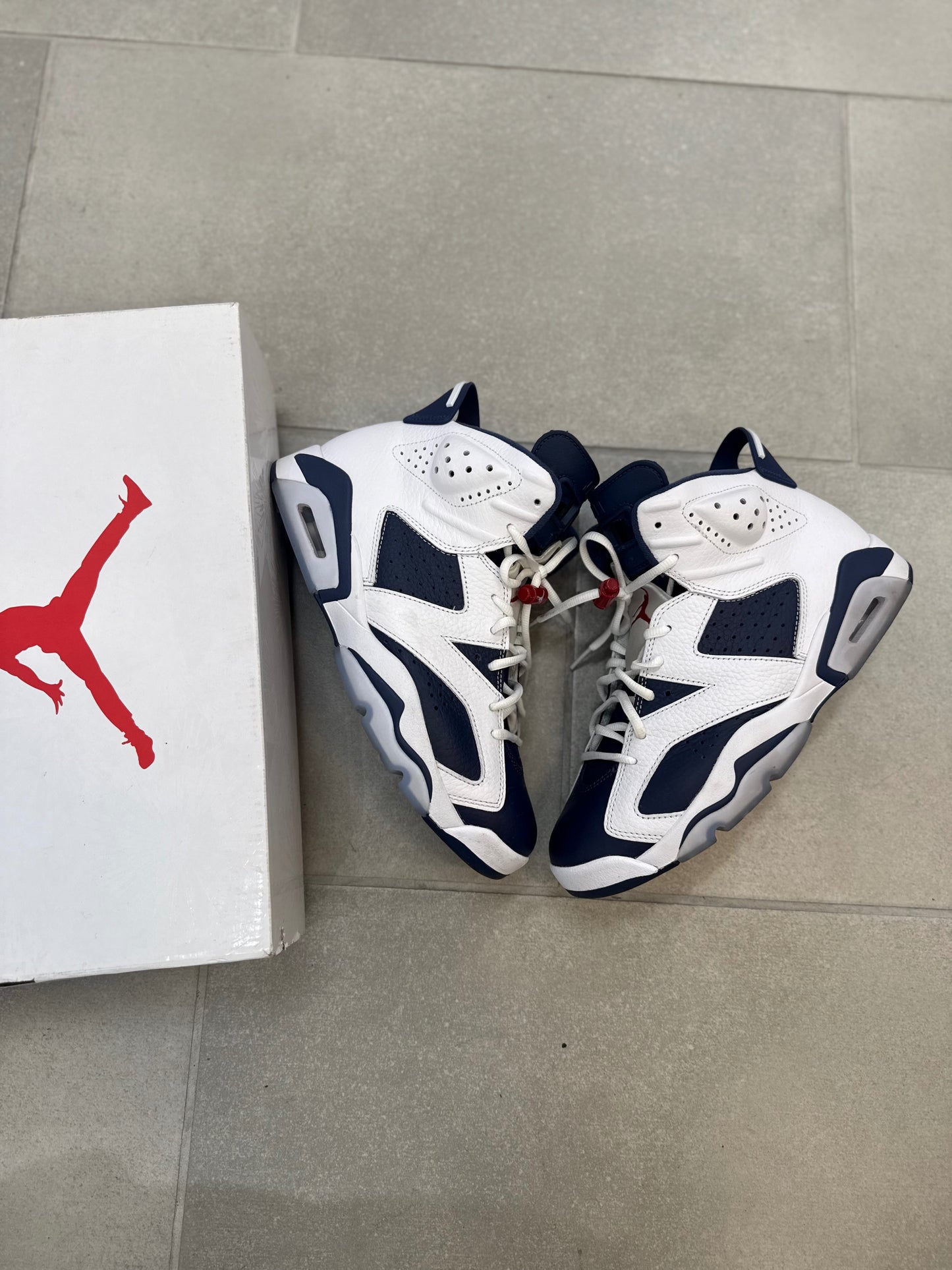 Jordan 6 Retro Olympic (2024) Size 9.5 (Pre-Owned)