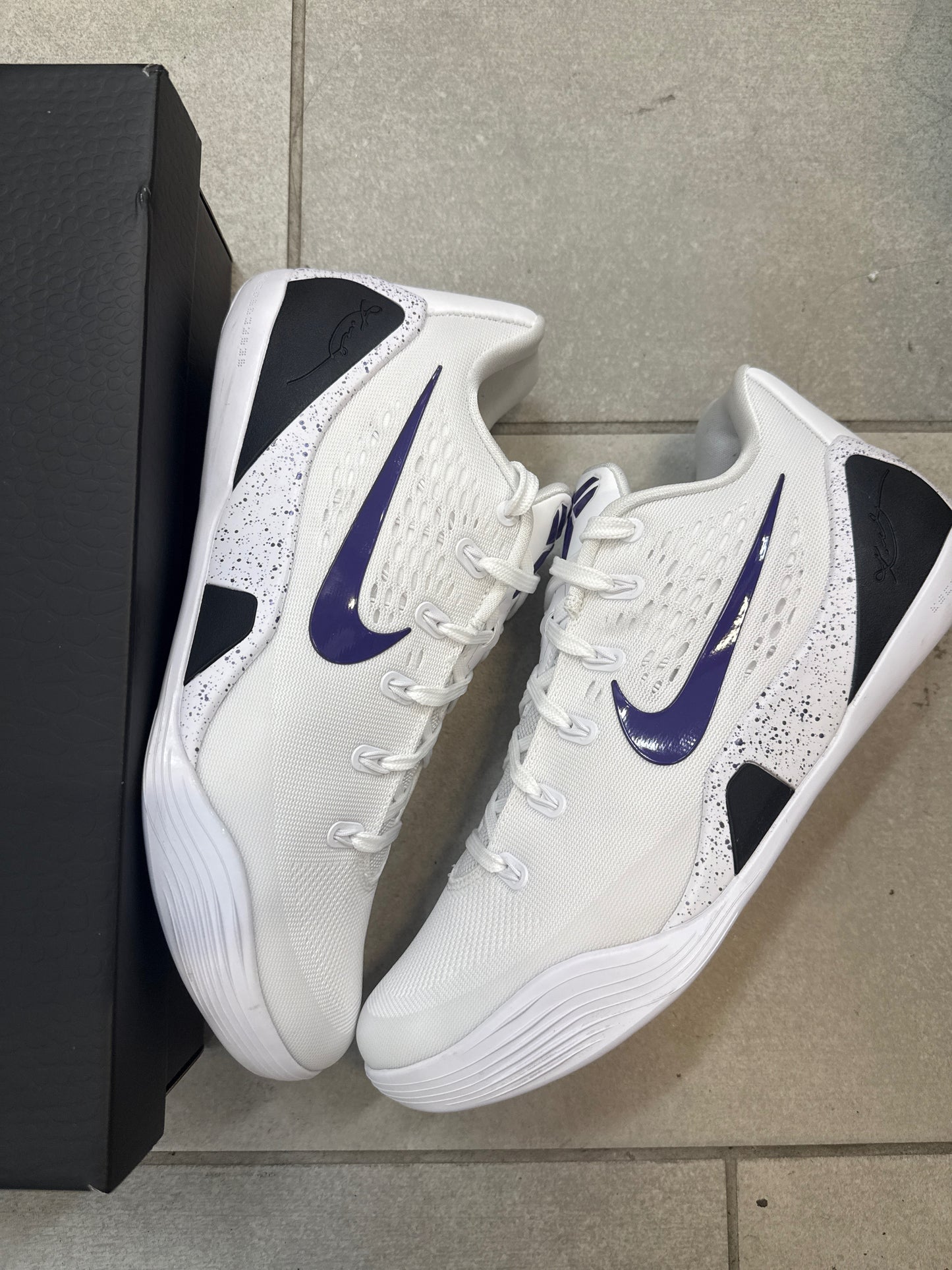 Nike Nike Kobe 9 Elite Low EM Protro Size 10.5 (Pre-Owned)