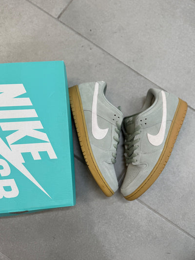 Nike SB Dunk Low Island Green Gum Size 11 (Pre-Owned)