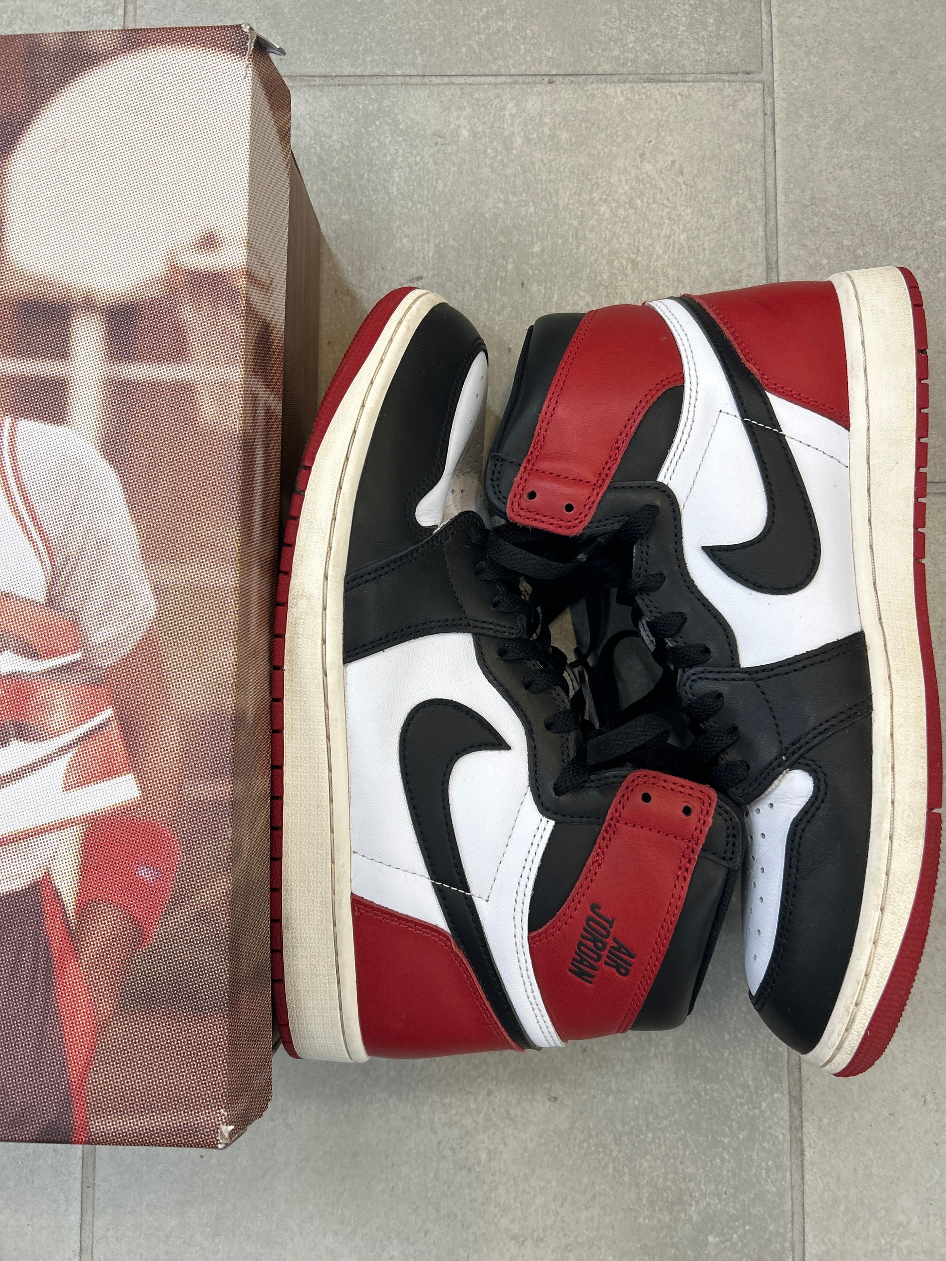 Jordan 1 Retro High OG Size 11 (Pre-Owned)