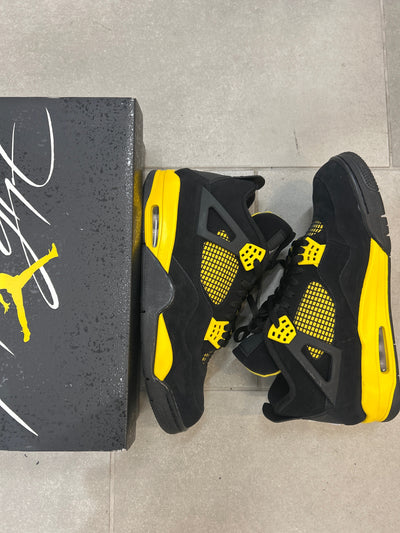 Jordan 4 Retro Thunder Size 13 (Pre-Owned)
