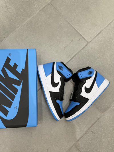 Jordan 1 Retro High OG UNC Toe Size 7Y (Pre-Owned)