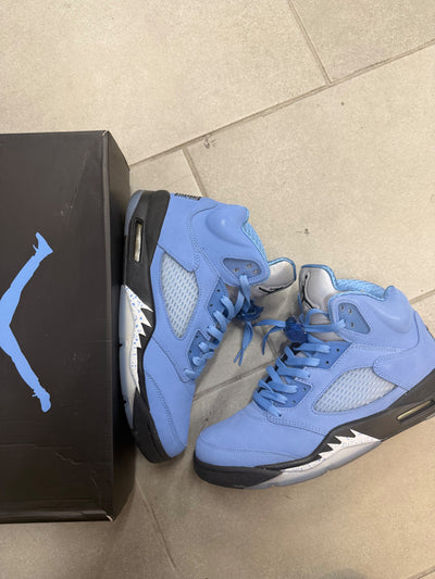 Jordan 5 Retro UNC University Blue Size 11 (Pre-Owned)
