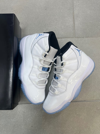 Jordan 11 Retro Legend Blue Size 9 (Pre-Owned)