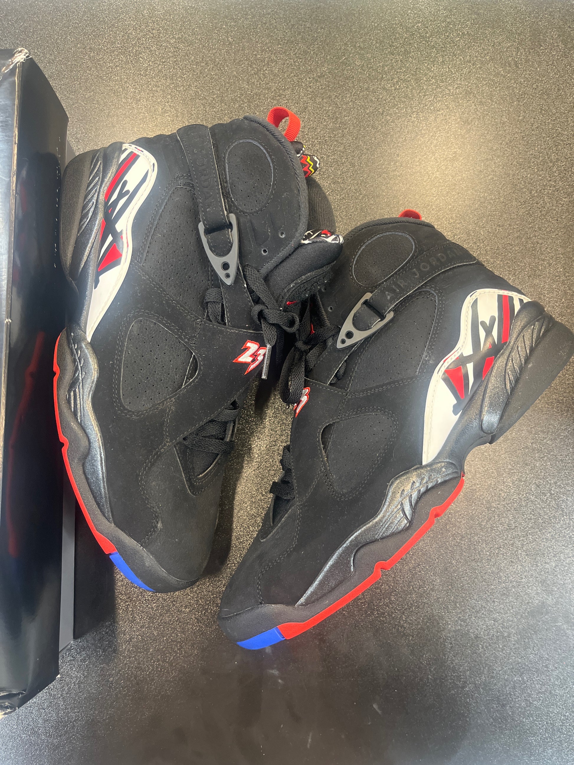 Jordan 8 Retro Playoffs Size 9.5 (Pre-Owned)
