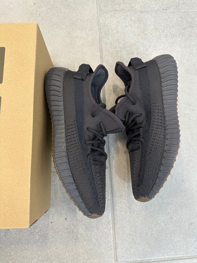Yeezy Boost 350 V2 Cinder Size 10.5 (Pre-Owned)
