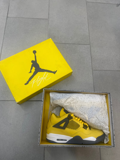 Jordan 4 Retro Lightning (2021) Size 11 (Pre-Owned)