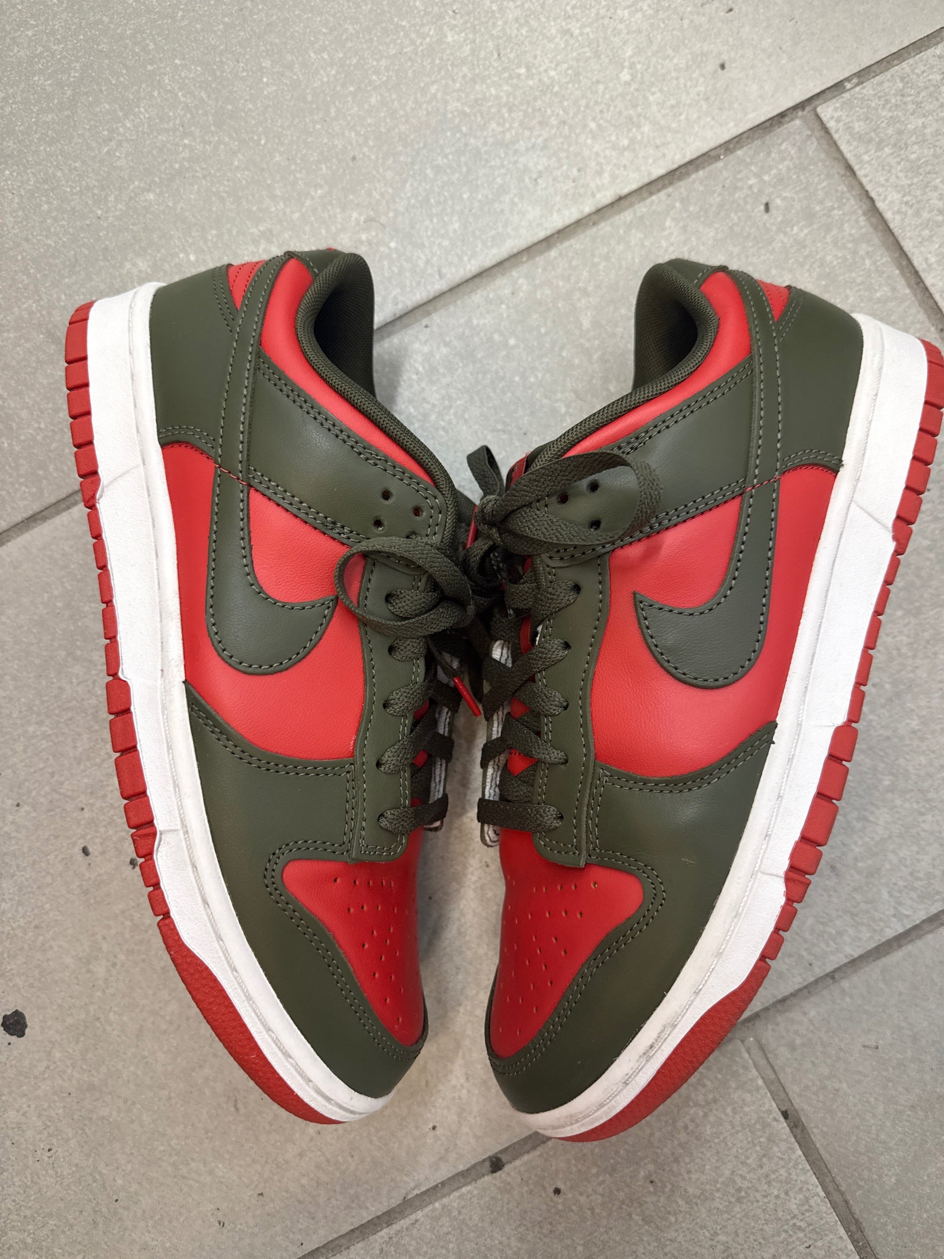Nike Nike Dunk Low Mystic Red Cargo Khaki Size 9 (Pre-Owned)
