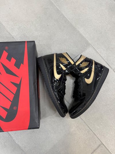 Jordan 1 Retro High Black Metallic Gold (2020) (Pre-Owned)