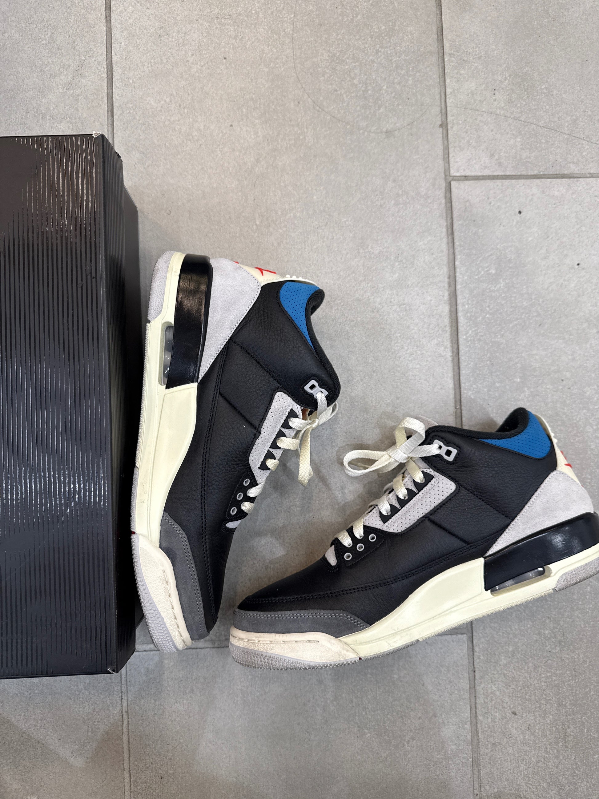 Jordan 3 Retro OG Rare Air Size 10.5 (Pre-Owned)